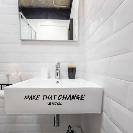 Le Roy 1-bedroom - Close To Promenade דירה