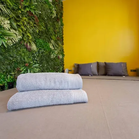 Le Roy 1-bedroom - Close To Promenade Apartment