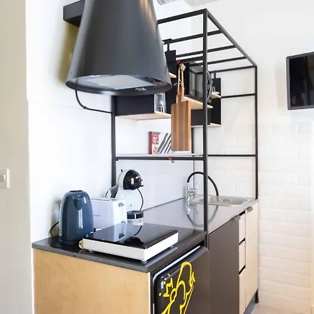 Le Roy 1-bedroom - Close To Promenade Apartment