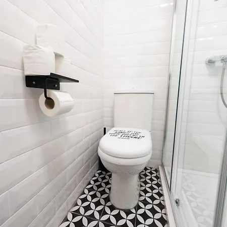 Le Roy 1-bedroom - Close To Promenade דירה