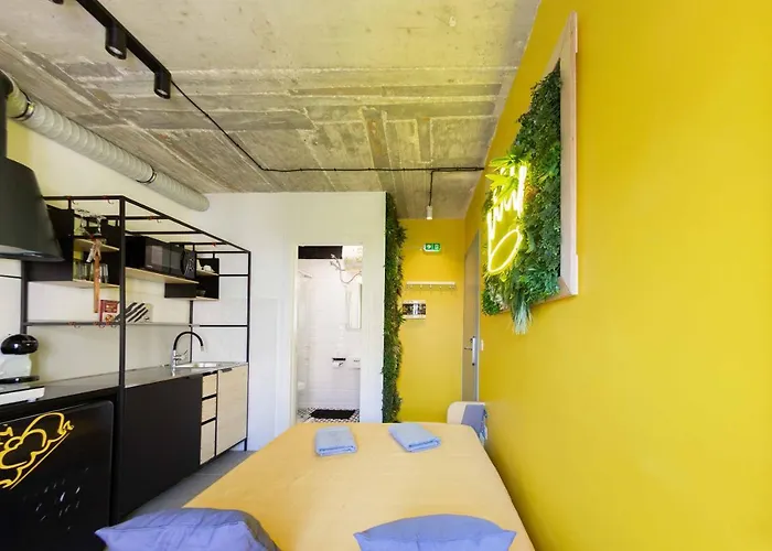 Le Roy 1-bedroom - Close To Promenade Διαμέρισμα *